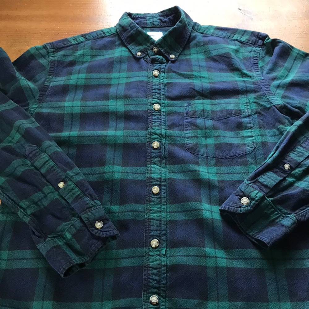 J Crew long sleeved button down in M slim..plaid